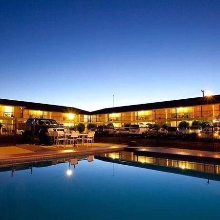 Golden West Motor Inn Dubbo Exterior foto